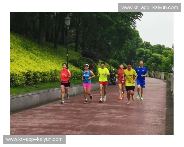 首发跑步：把第一次跑步，变成一辈子的热爱